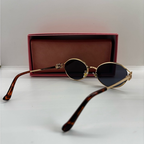 Gold Frame Black Lens Oval Women\'s Sunglasses